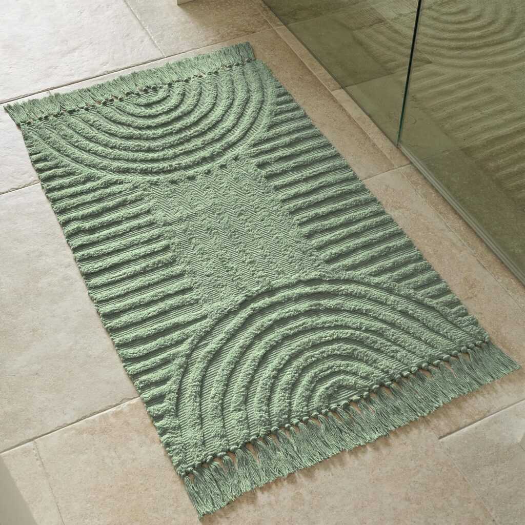 KIBAGA Beautiful Boho Rug with Tassels (24 x 36 inch)